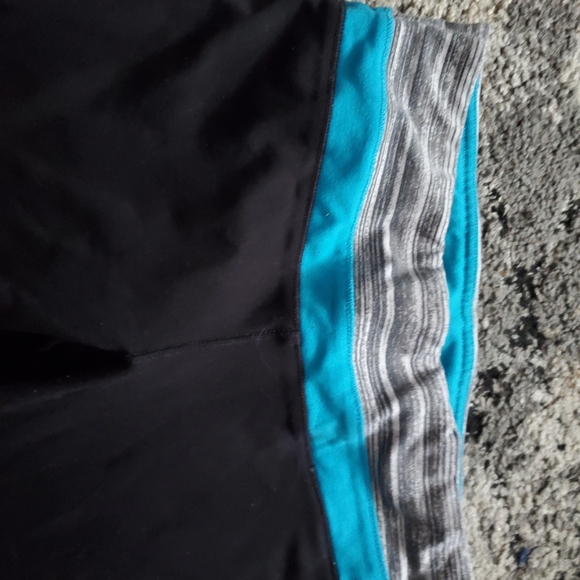 Calvin klein Capri work out leggings size small in black blue and gray - Picture 3 of 4